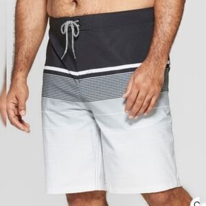 Goodfellow & Co Striped Board Shorts Black & White Size 44